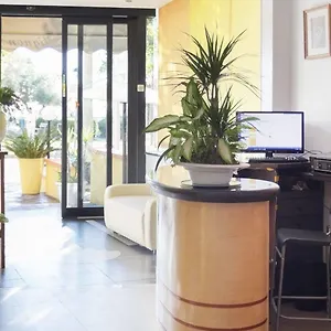 https://mignon.riccione-hotels.org